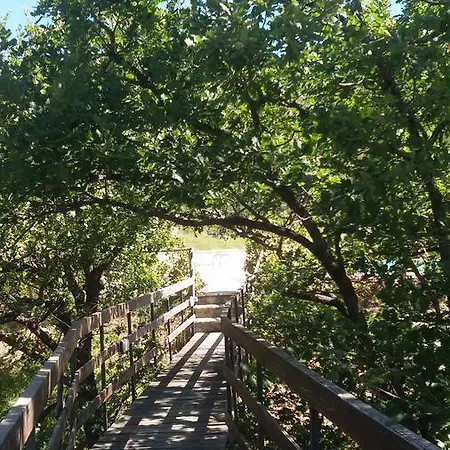 Le Querce Di Campolungo Bed & Breakfast 3*